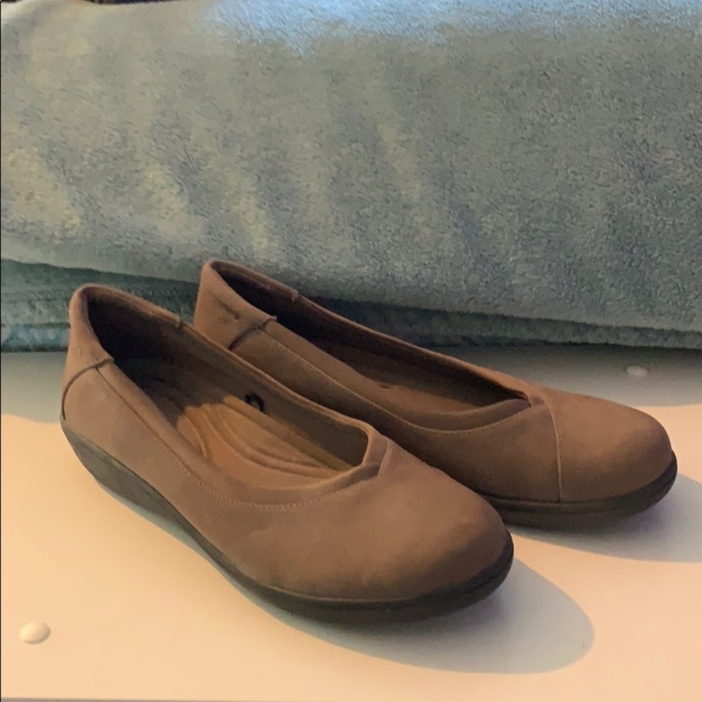 Bass brown flats size 9